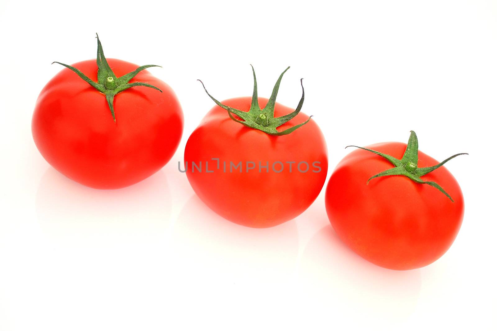 Tomatos by juweber