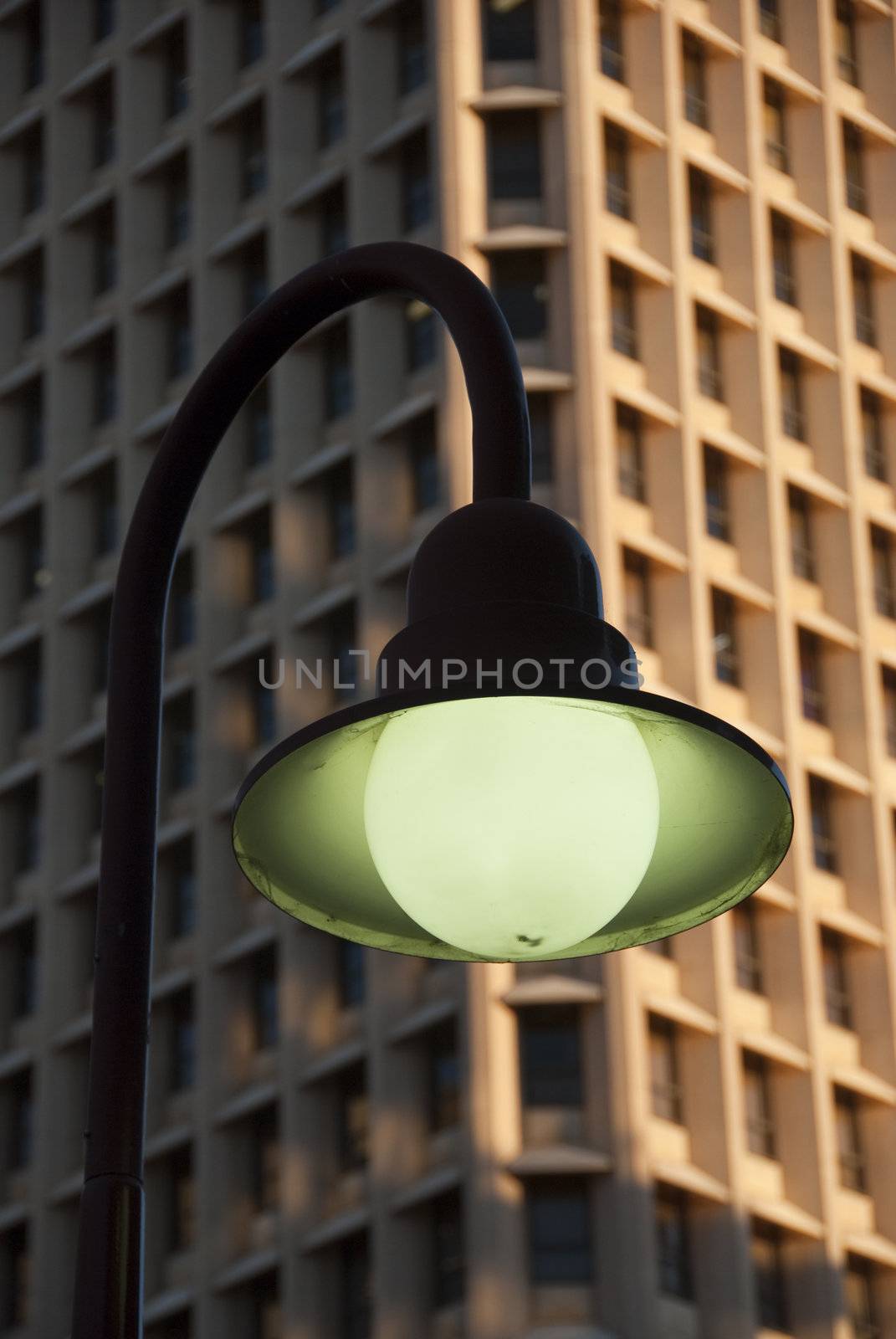 A street lamp in the city of Brisbane