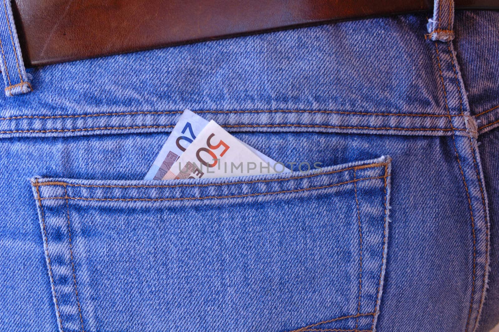 Pickpocket's delight - Euros by Bateleur