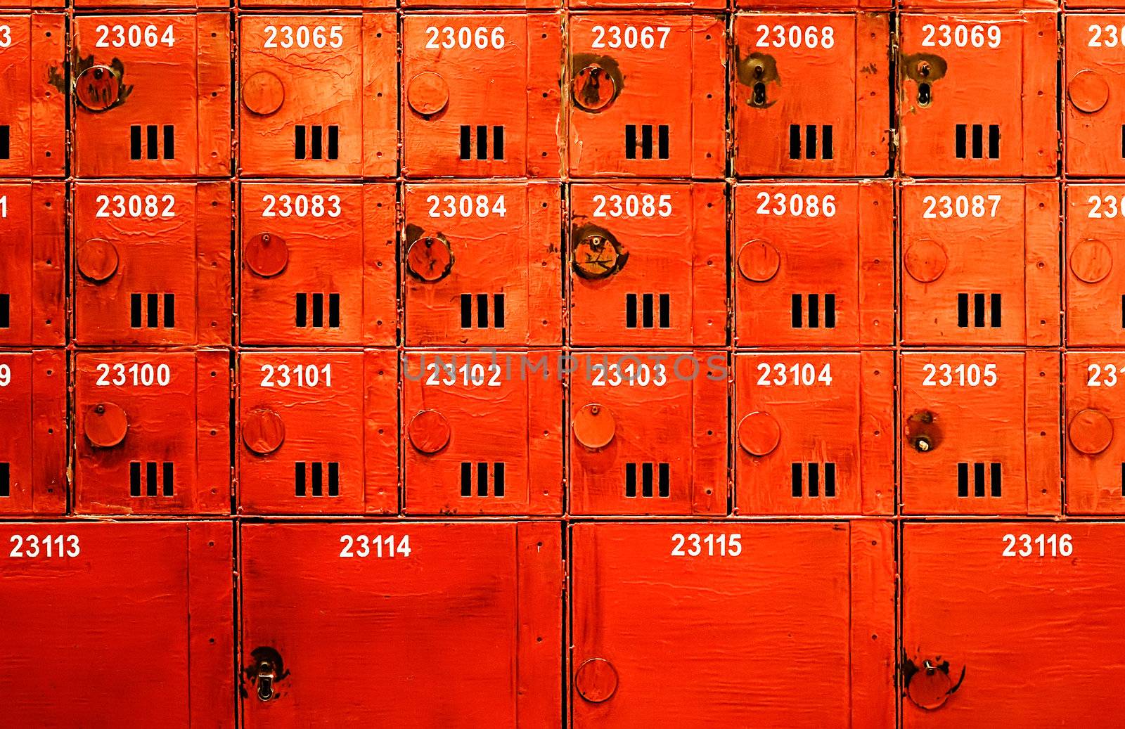 There are many mailbox in old style.