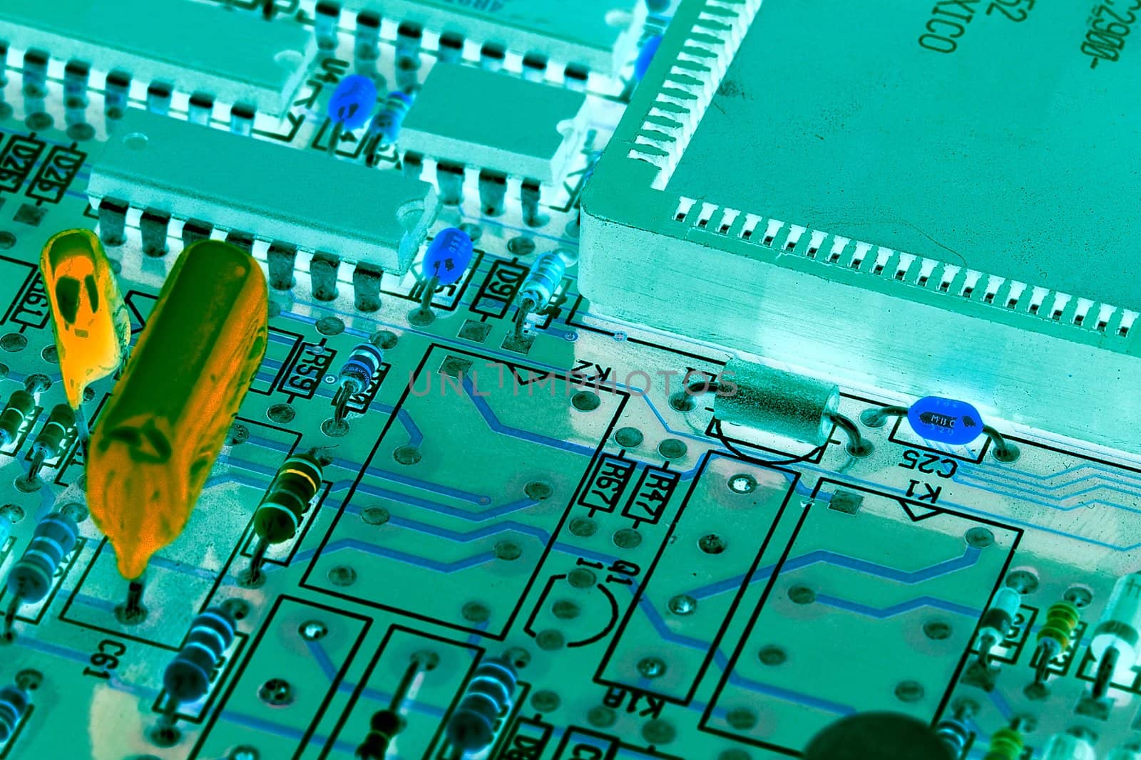 image of chips in a circuit of a component of a computer