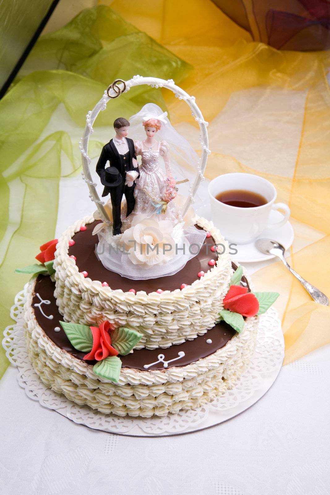 wedding cake by furzyk73