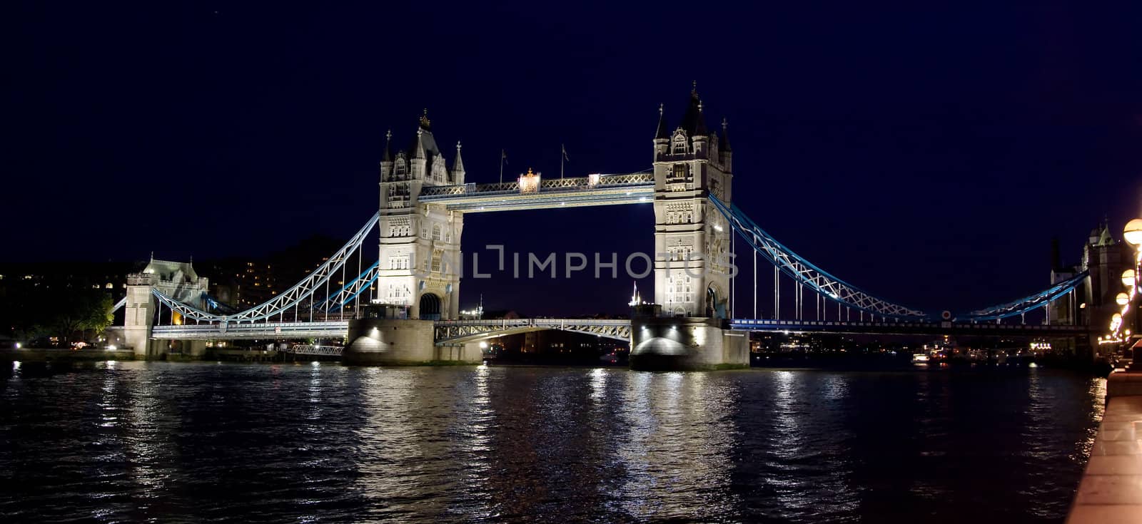 London. Tower bridge. by swisshippo