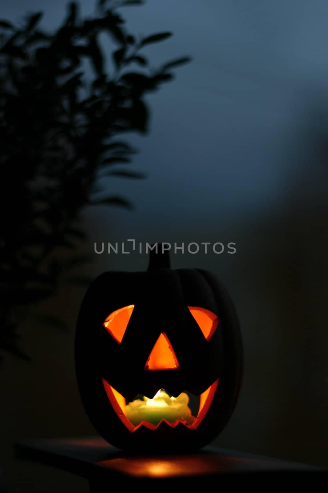 Halloweens pumpkin candle