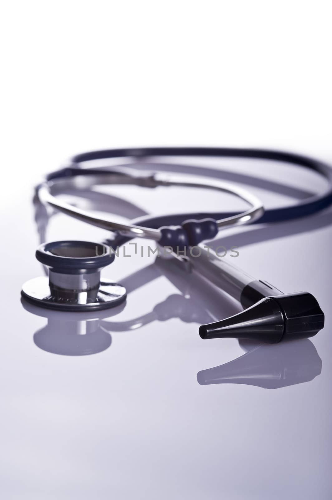 stethoscope and otoscope by tiptoee