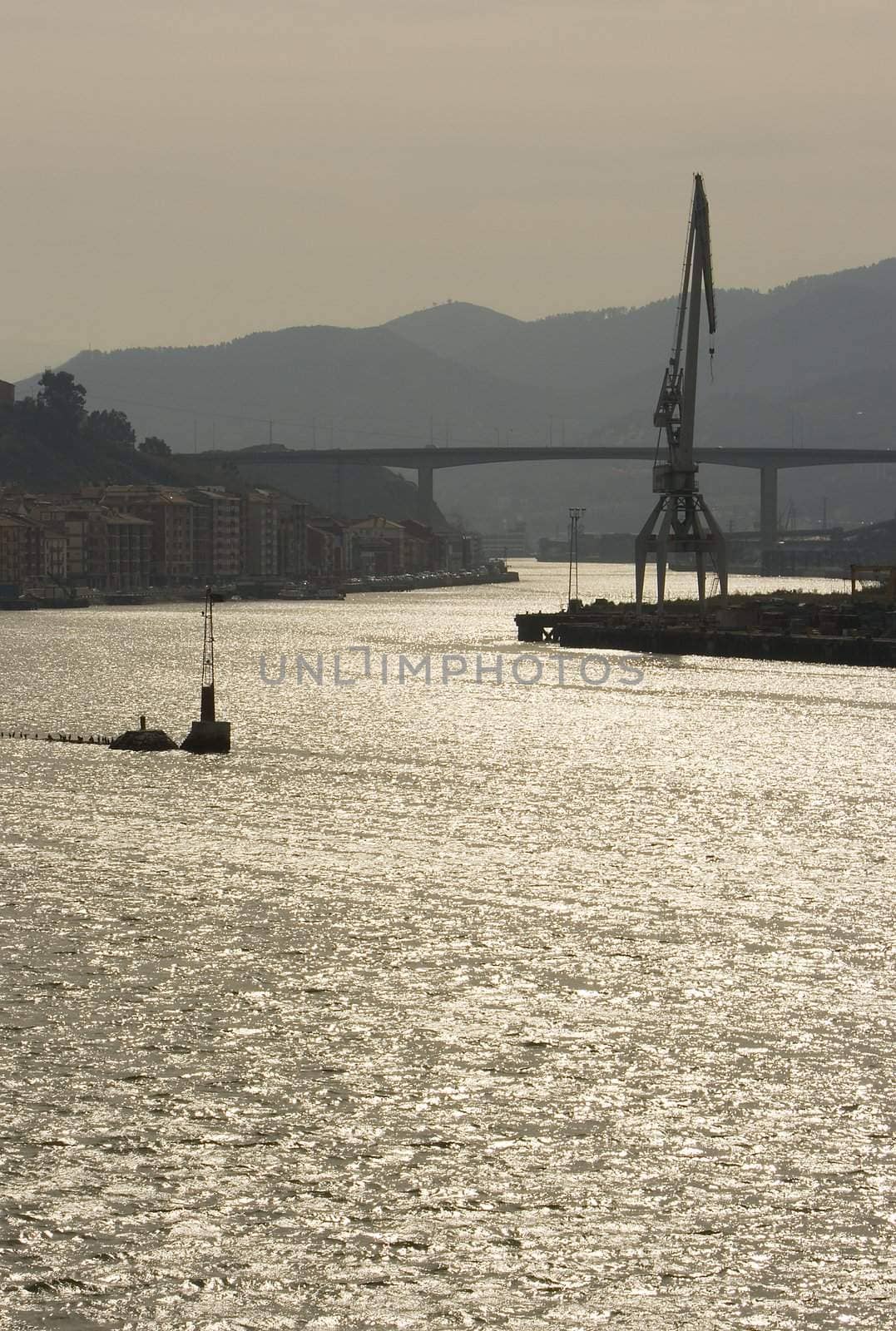 image of the estuary of Bilbao, old and heavy industry