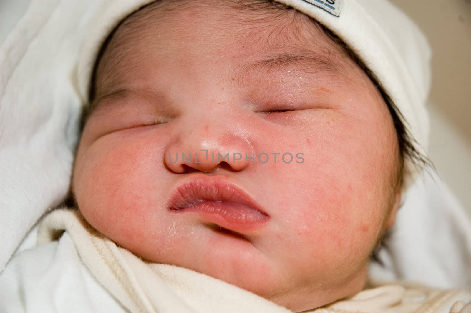  Picture of a new born face