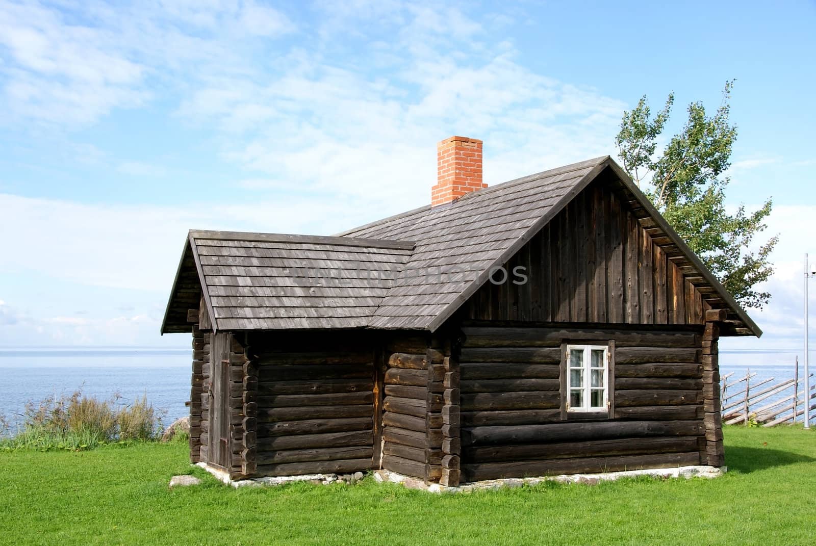 The wooden house by andrei_kolyvanov