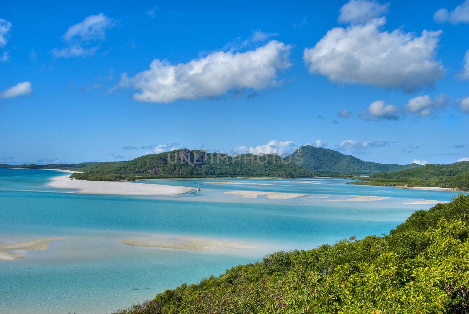 Overview of Whitehaven Beach Area in the Whitsundays Archipelago, East Australia