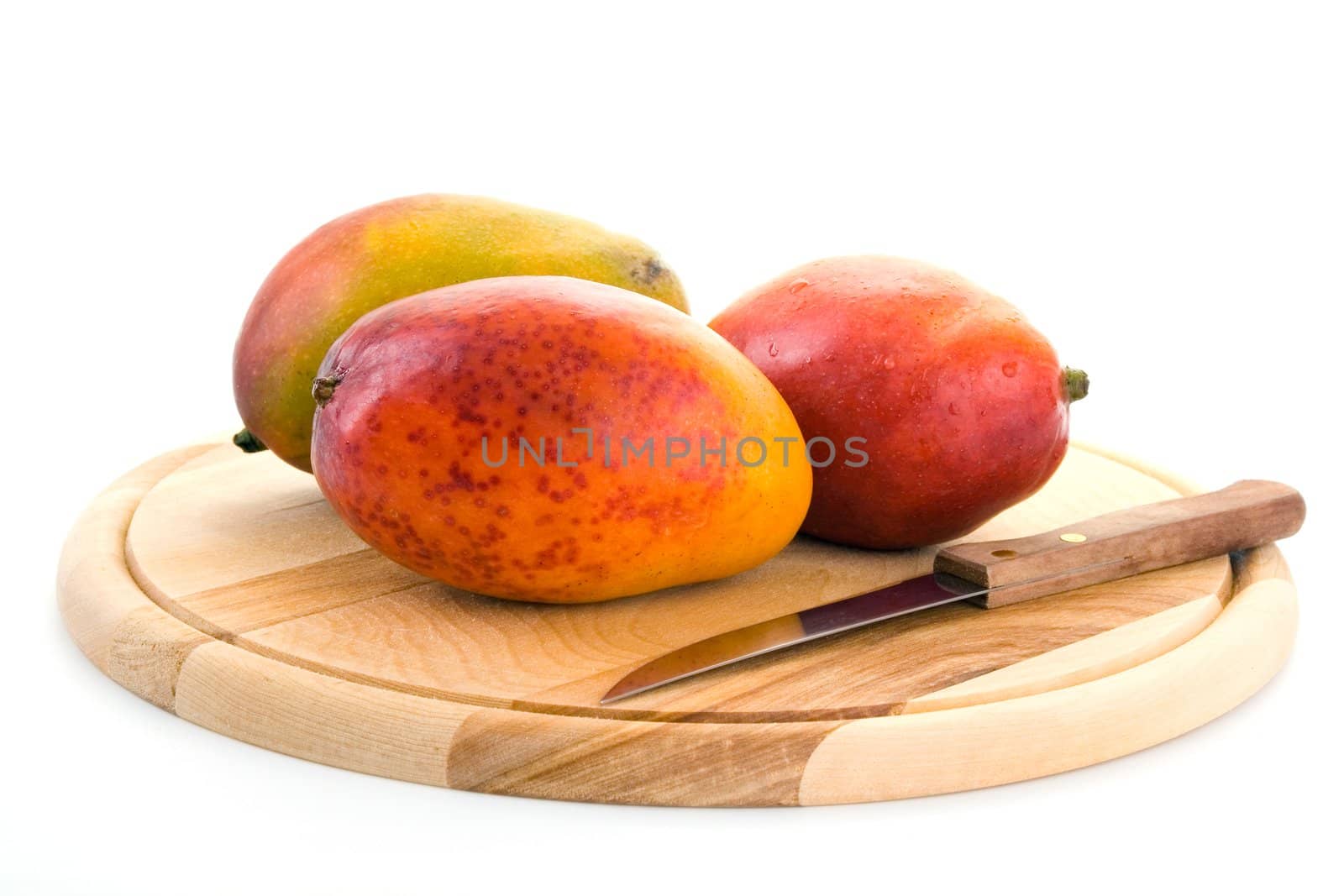Juicy mangoes by Vladimir