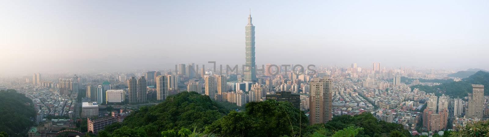 Panoramic cityscape of Taipei skyline by elwynn