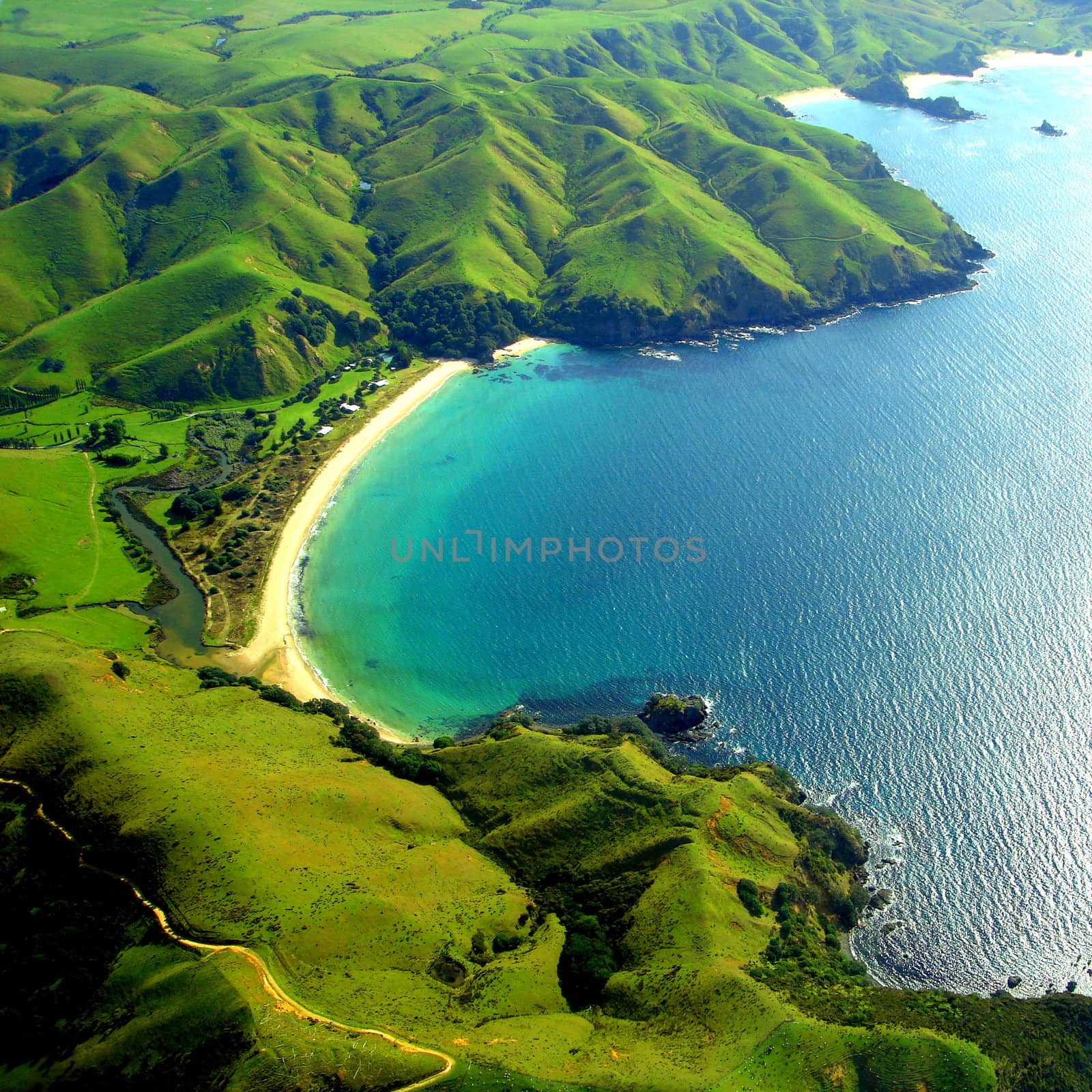 Taupo Bay, New Zealand by Cloudia