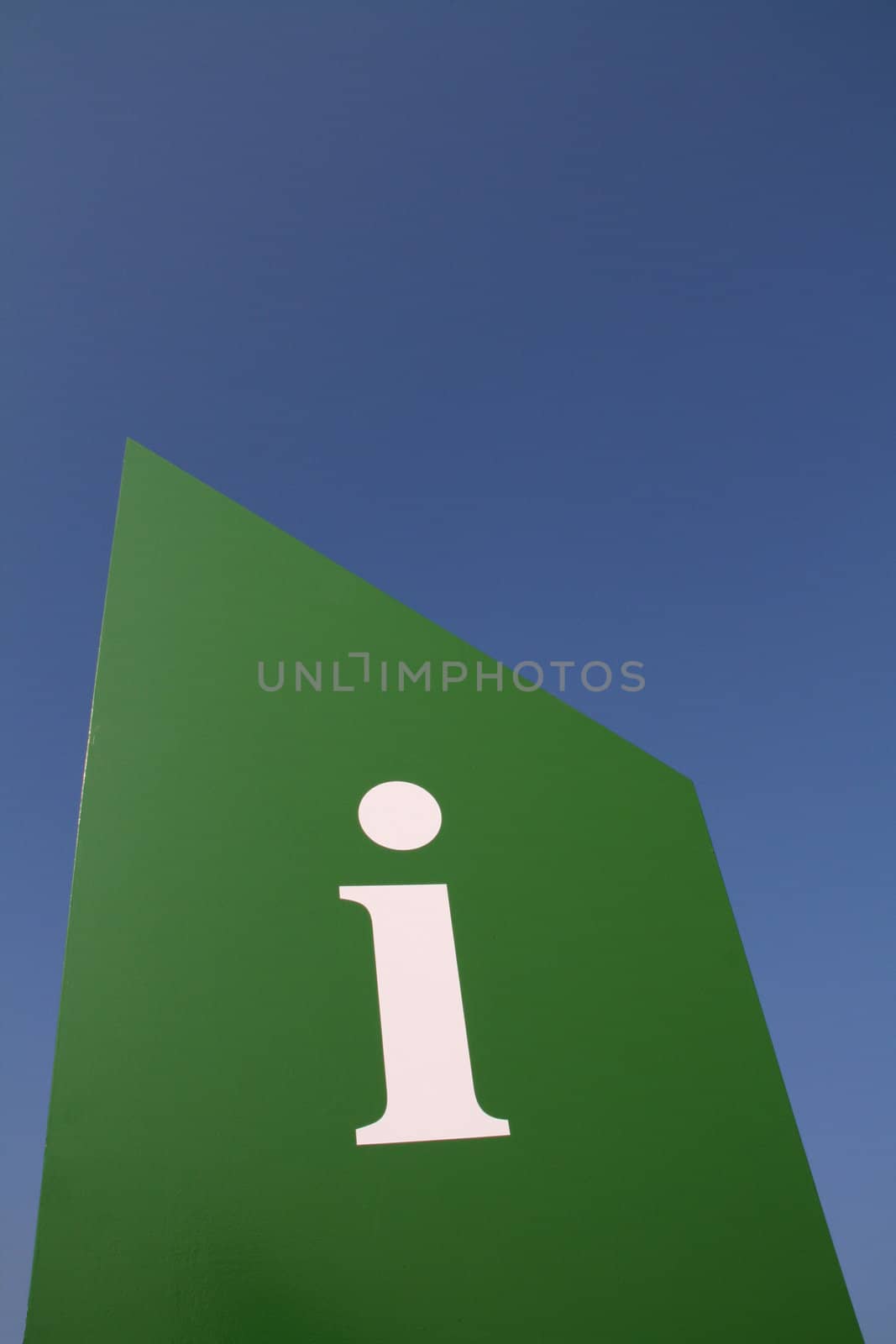 An information signal with a sky background.
