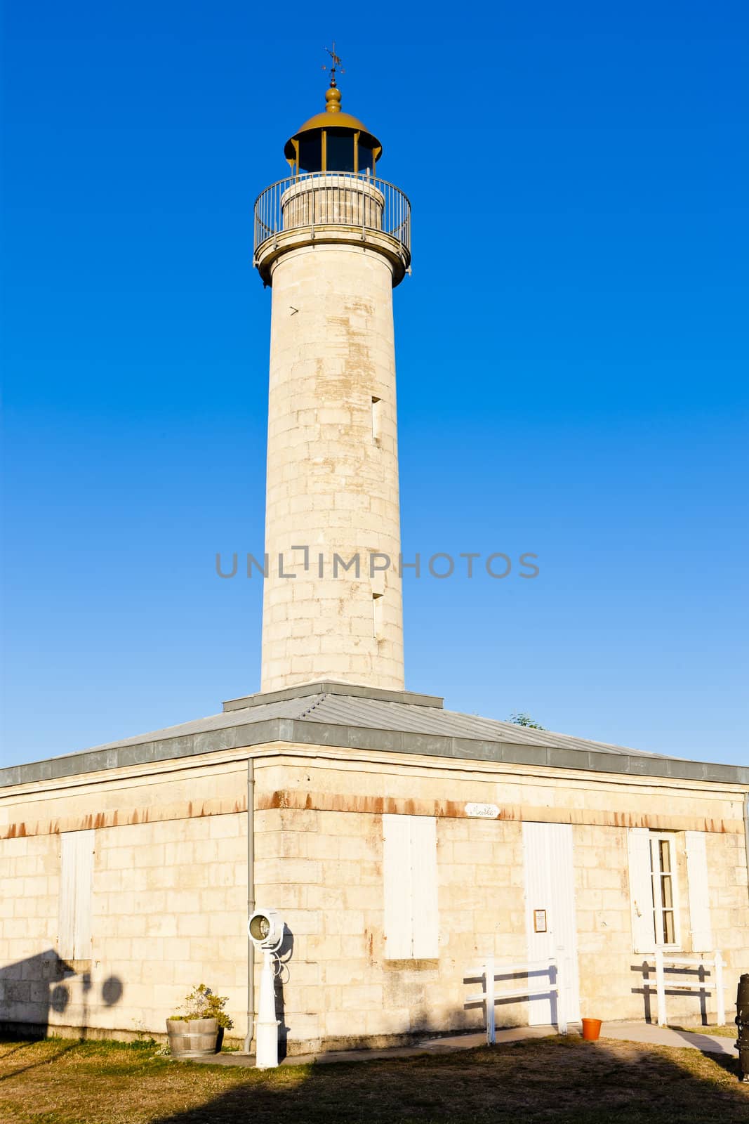 Richard Lighthouse, Gironde Department, Aquitaine, France by phbcz