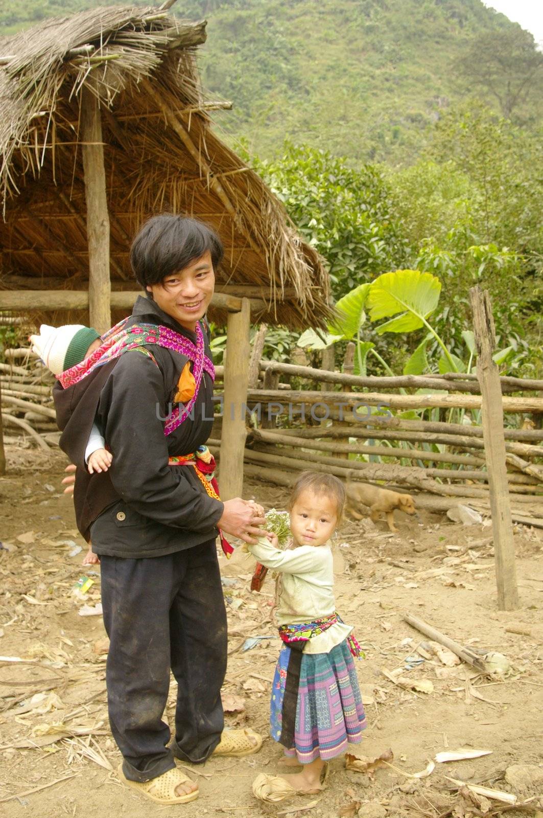 A father Phu La ethnic group by Duroc