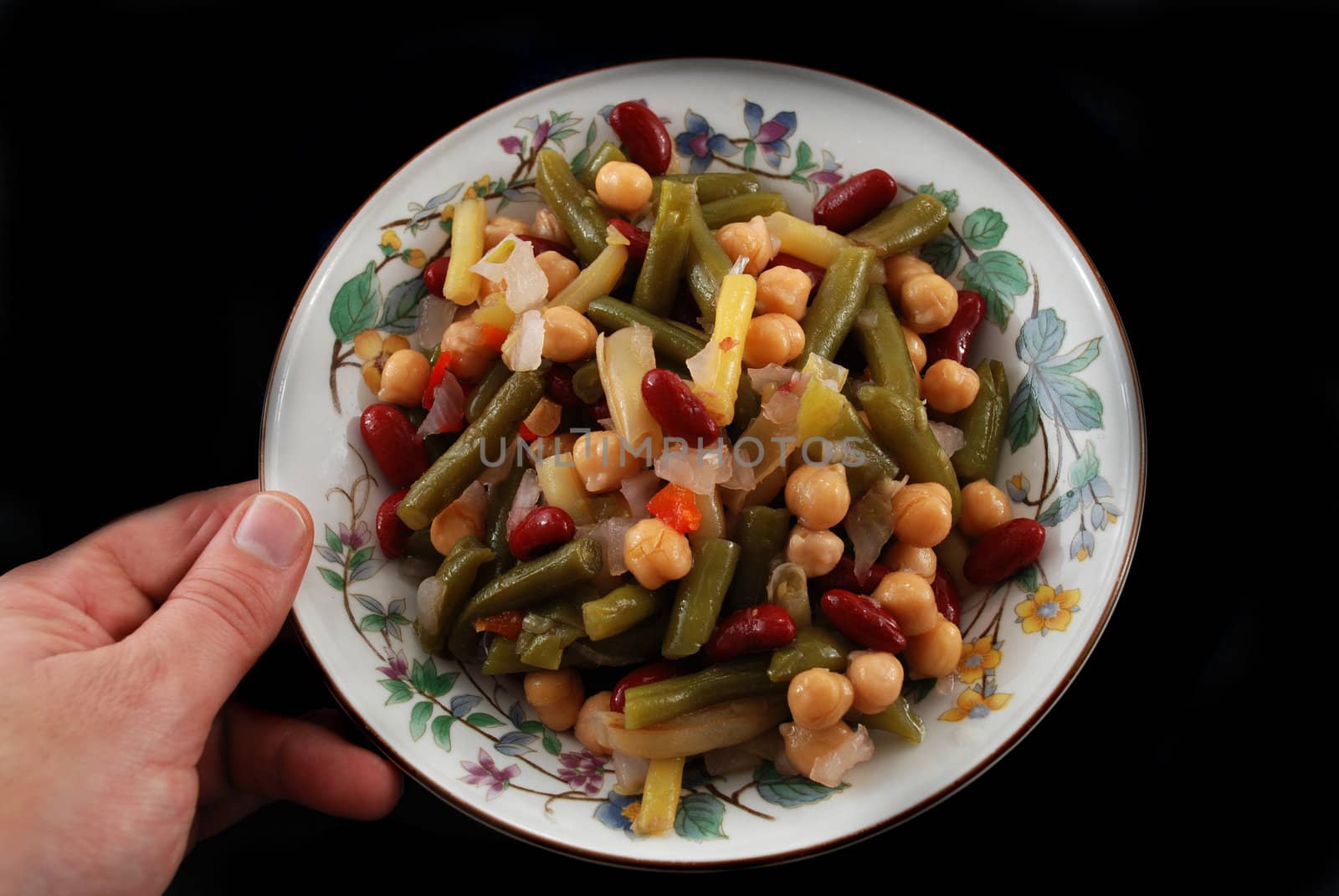 stock picture of a bean and vegetable salad