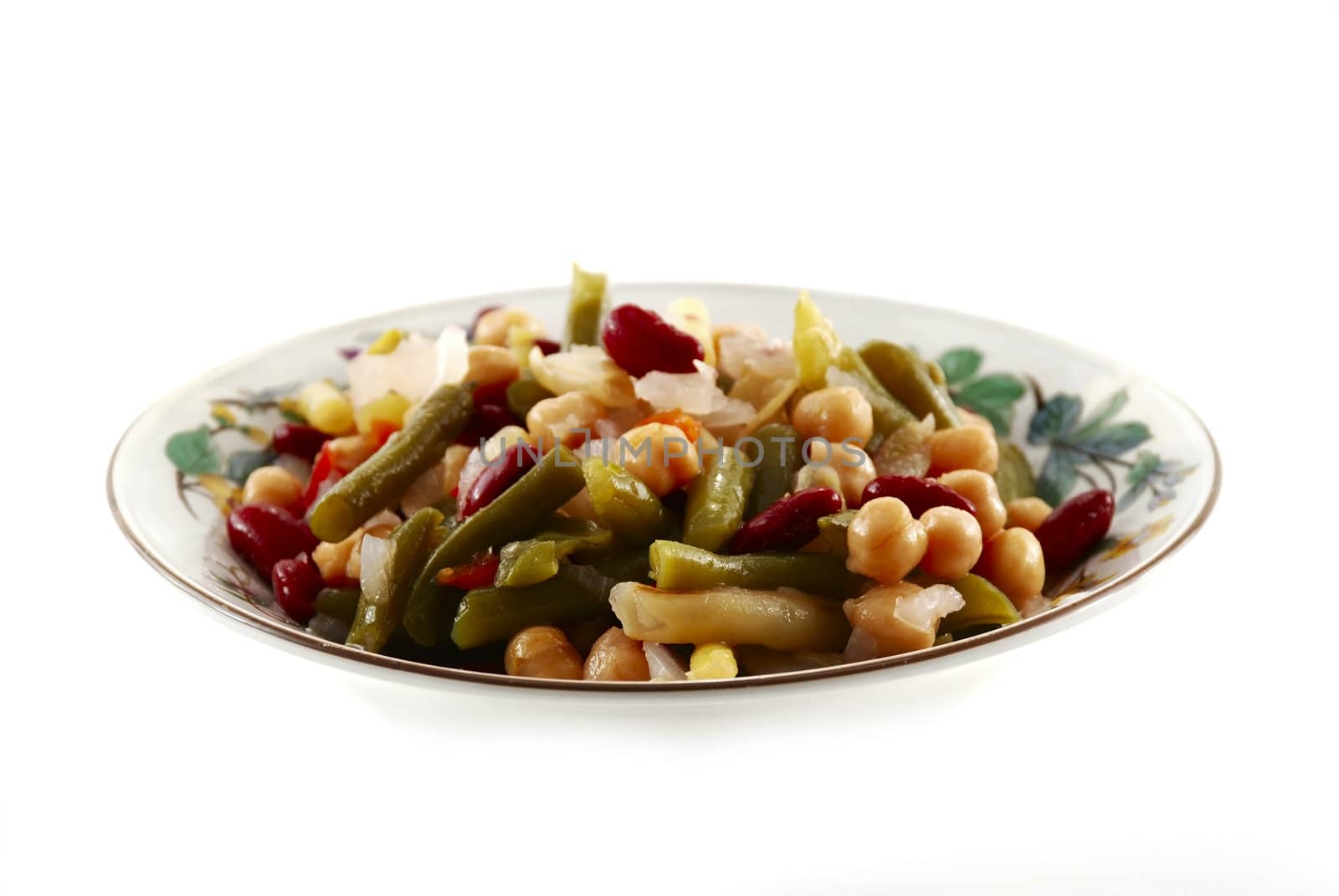 stock picture of a bean and vegetable salad