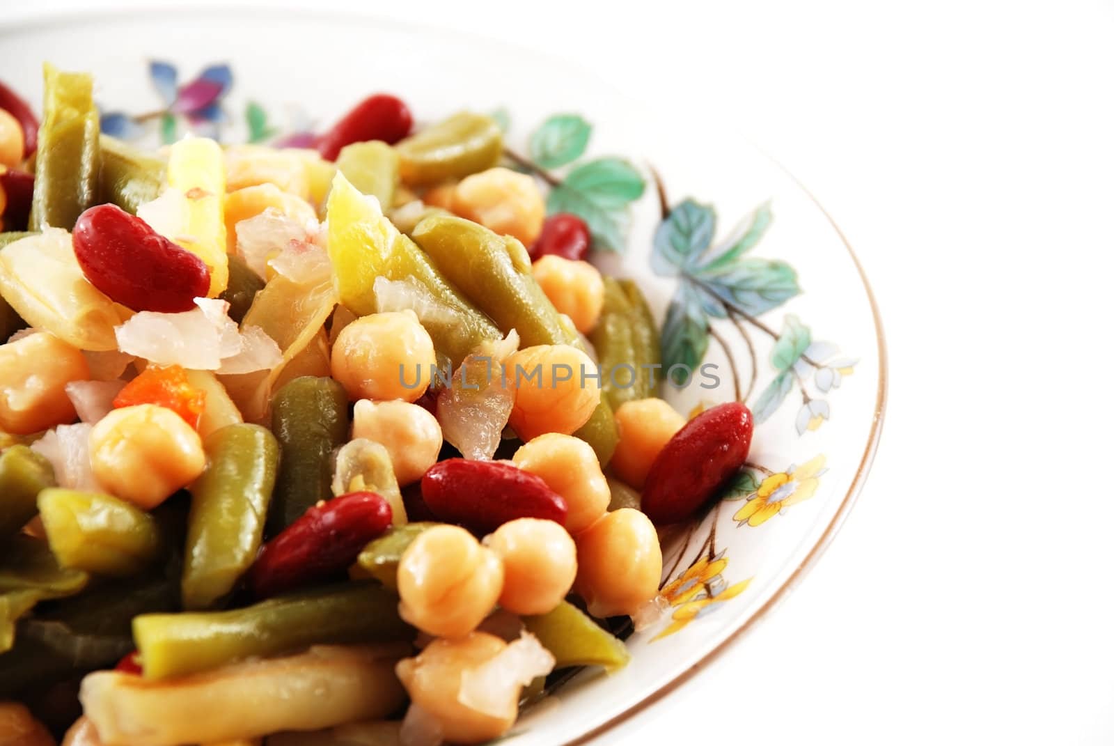 stock picture of a bean and vegetable salad