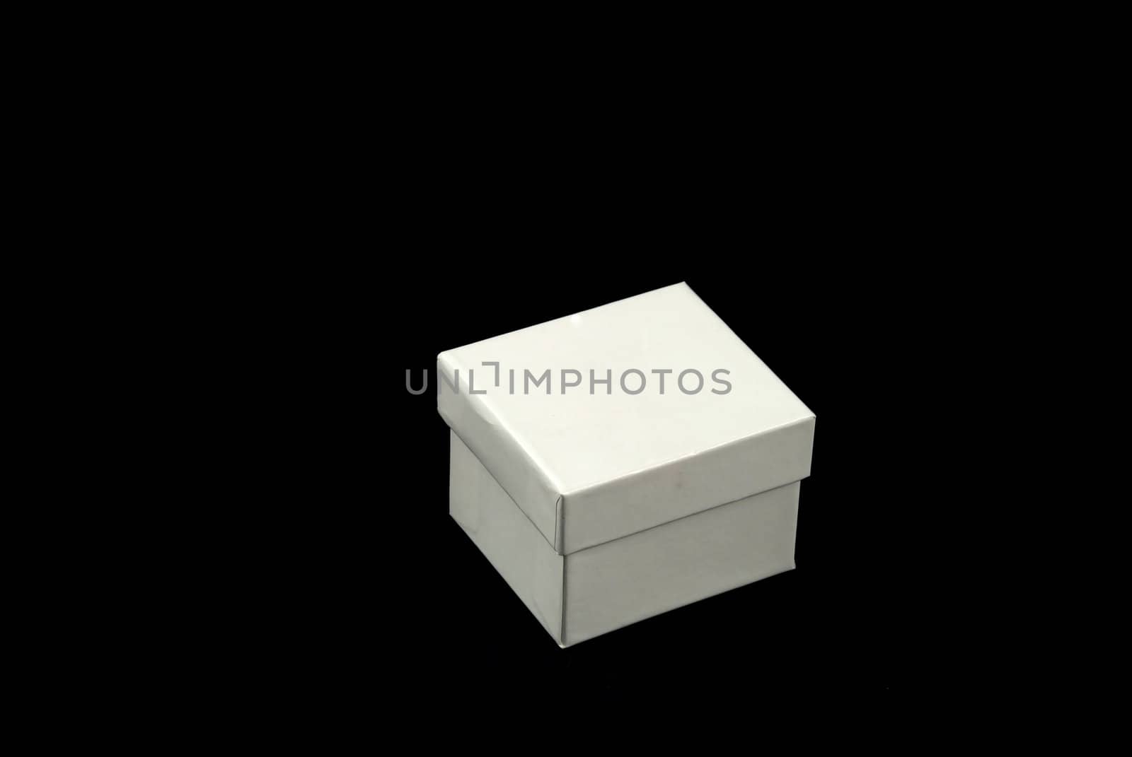 pictures of a square and white cardboard box