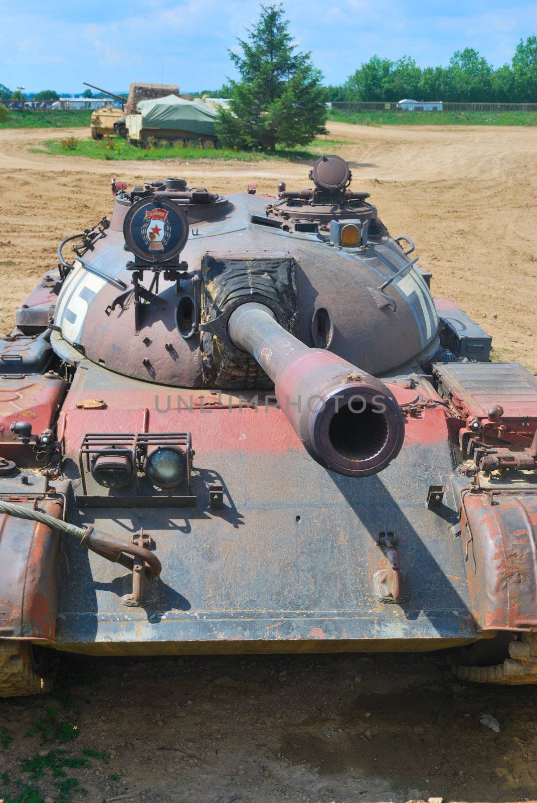 tank looking at barrel