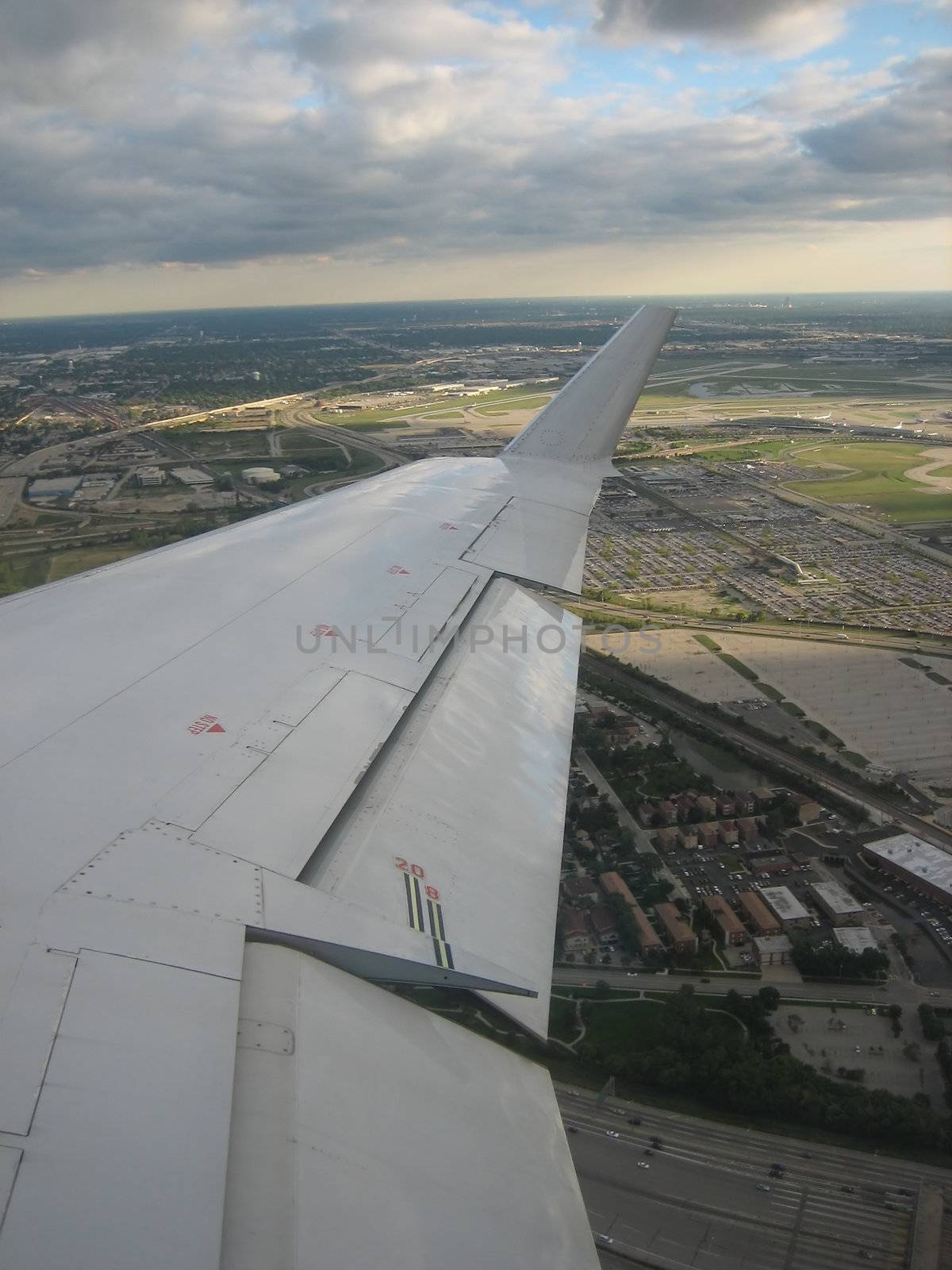 Airports and airplanes by albln