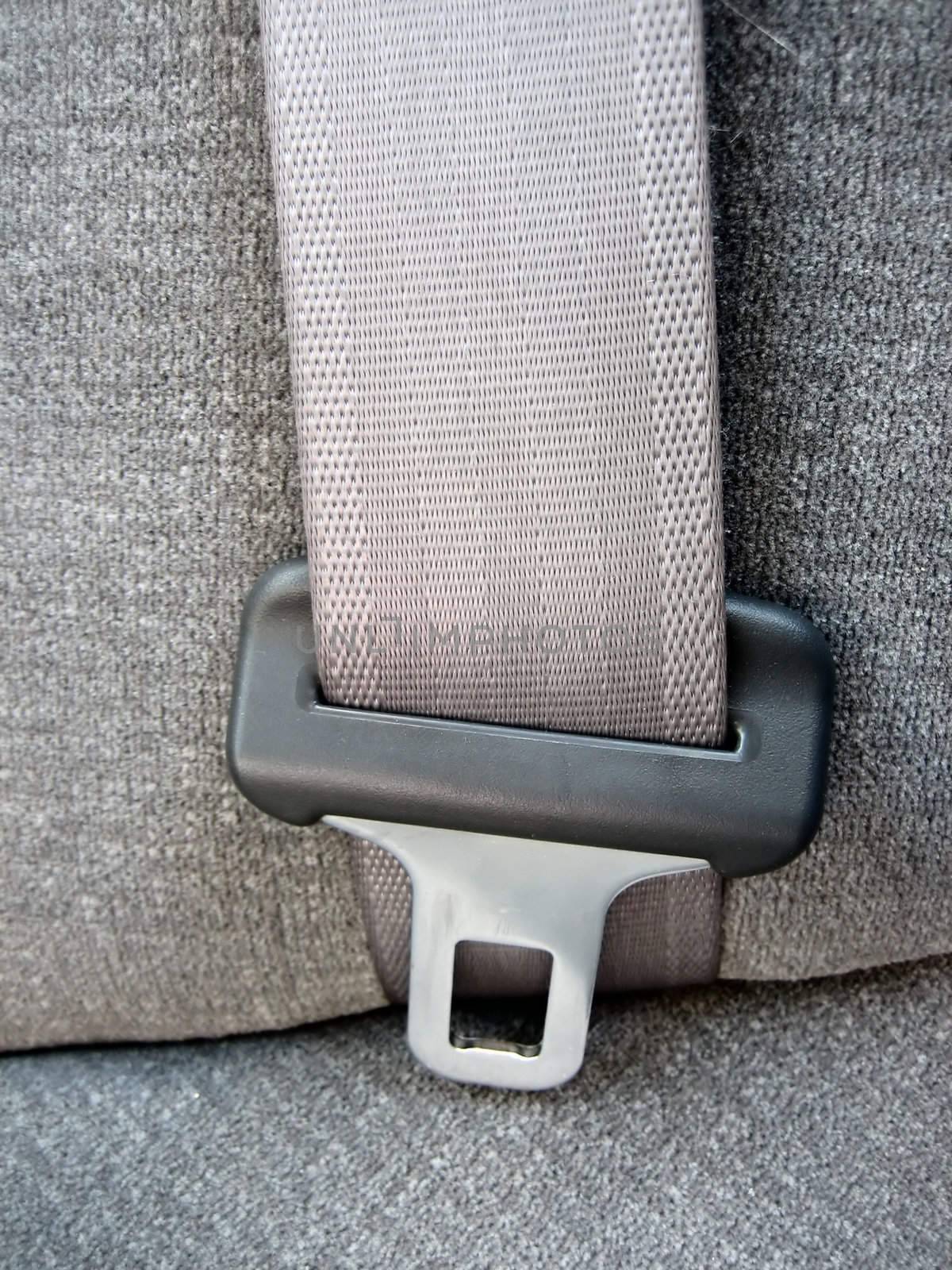 Seat belts in cars by albln