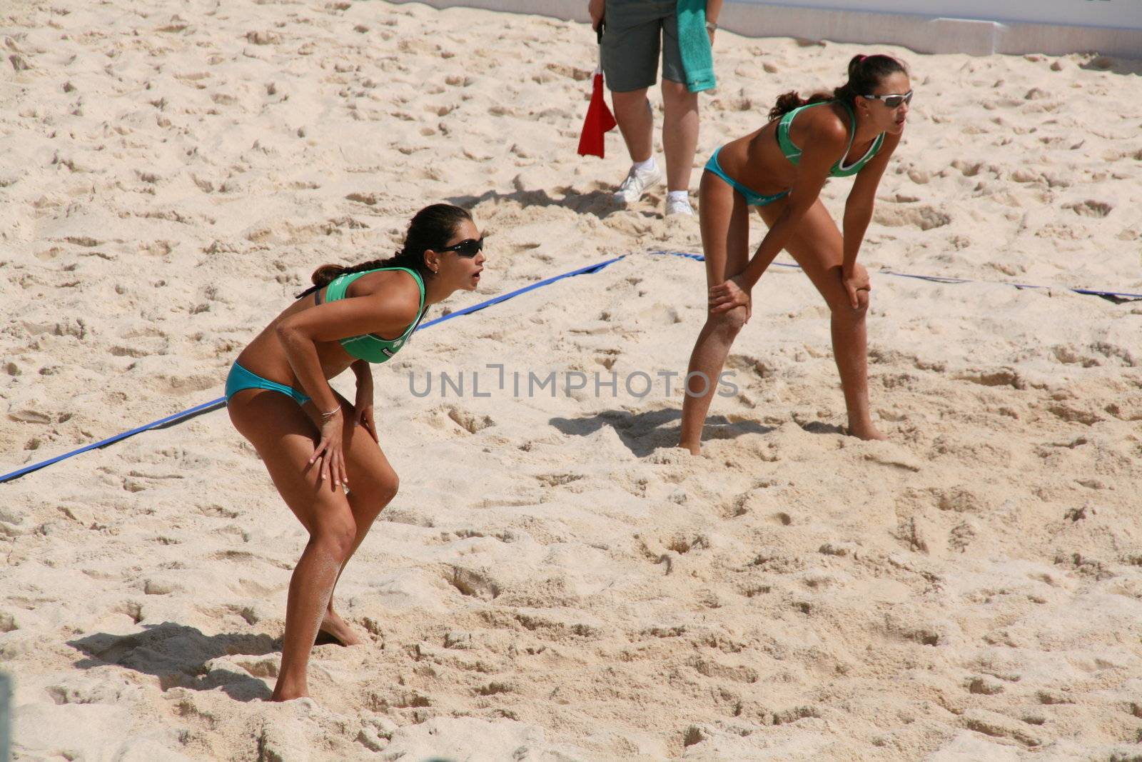 Maria Clara Salgado and Carolina Salgado waiting the service on the SWATCH FIVB Beach Volley World Tour 2008, at Barcelona. Match against german team Banck-Günther.