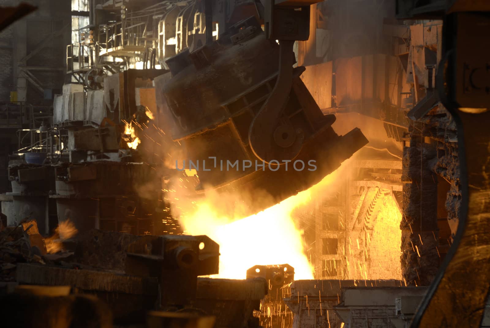 Steel-casting department of ukrainian me metallurgical works.Feeder bowl.