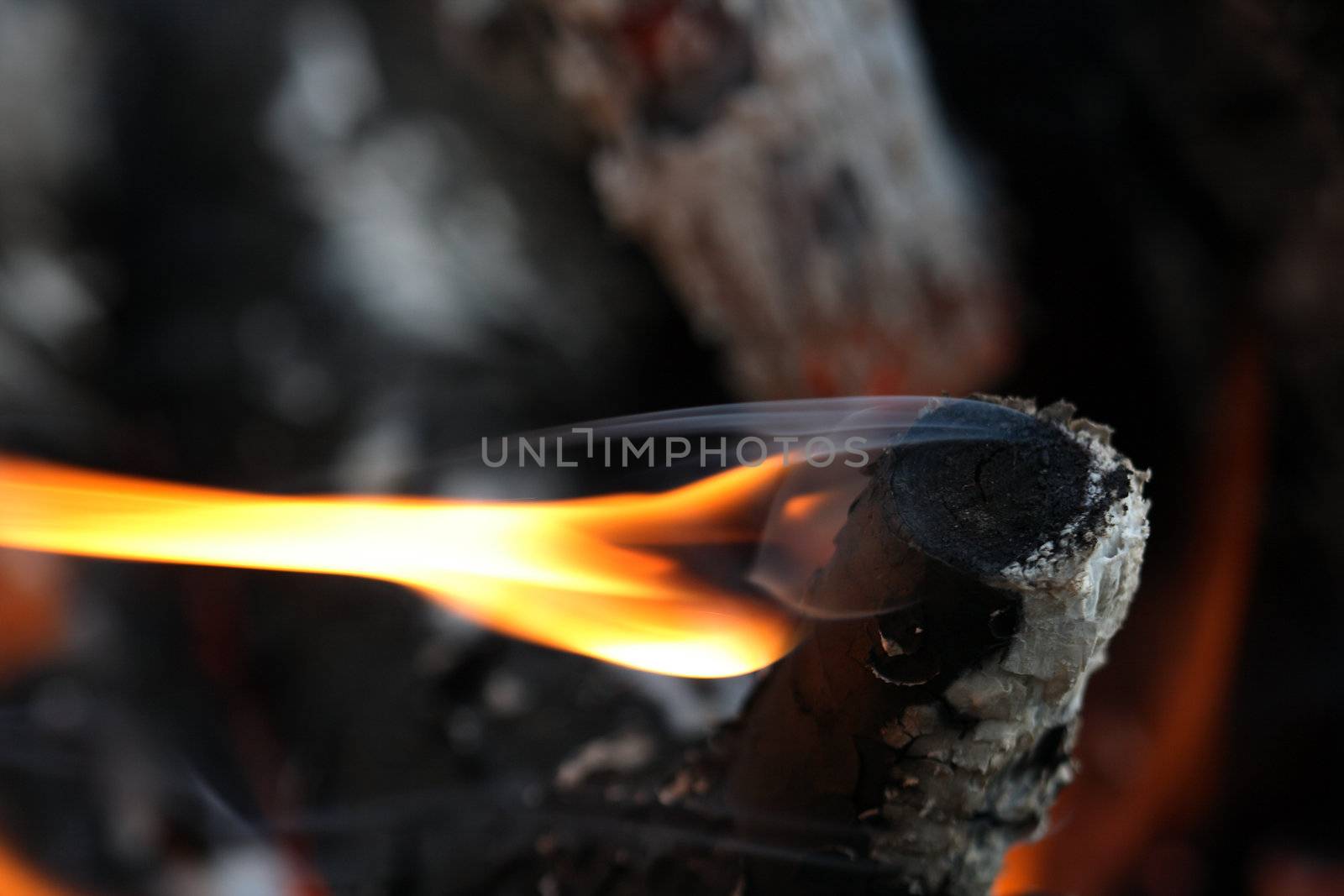 Flame On Dark by kvkirillov
