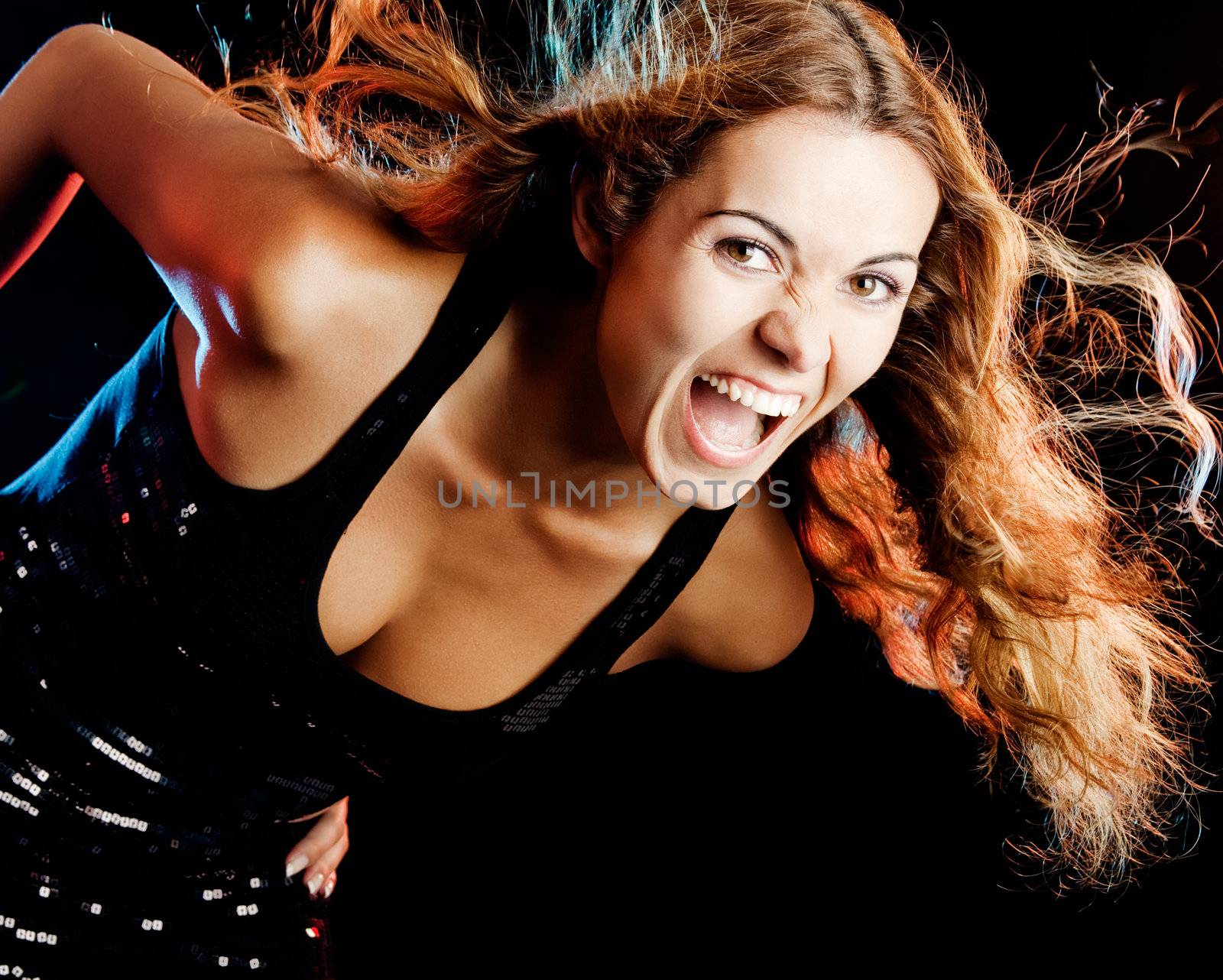 Woman screaming by Iko