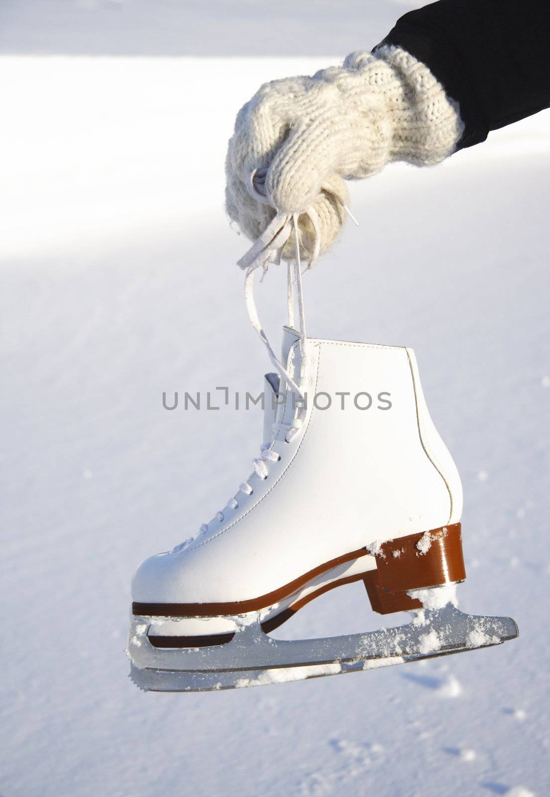 Ice skates by Maridav