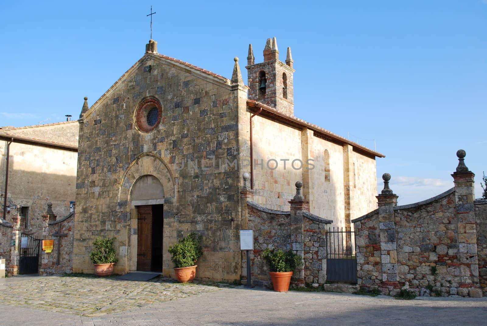 The church of Monteriggioni by mizio1970