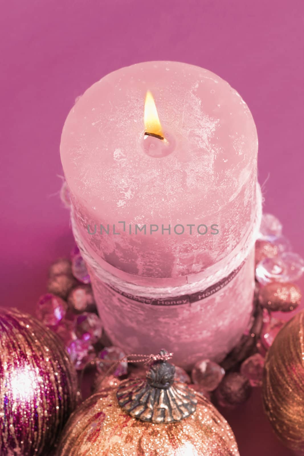 cHRISTMAS CANDLE by lovleah