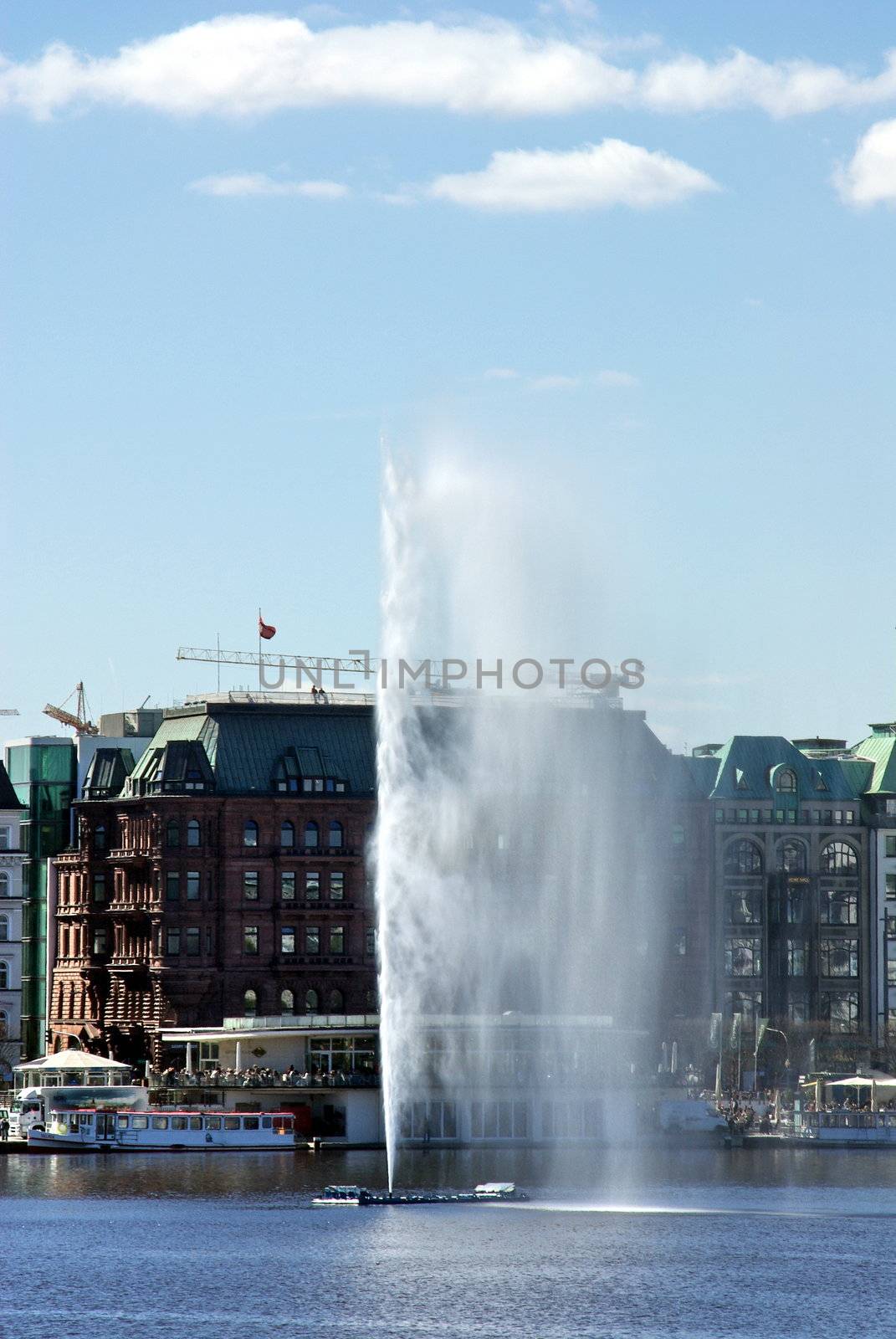 Hamburg Alsterfontaene by FotoFrank