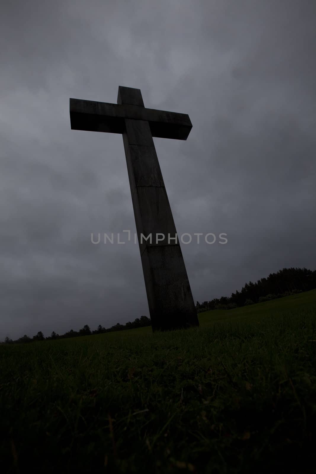 Cross by gemenacom