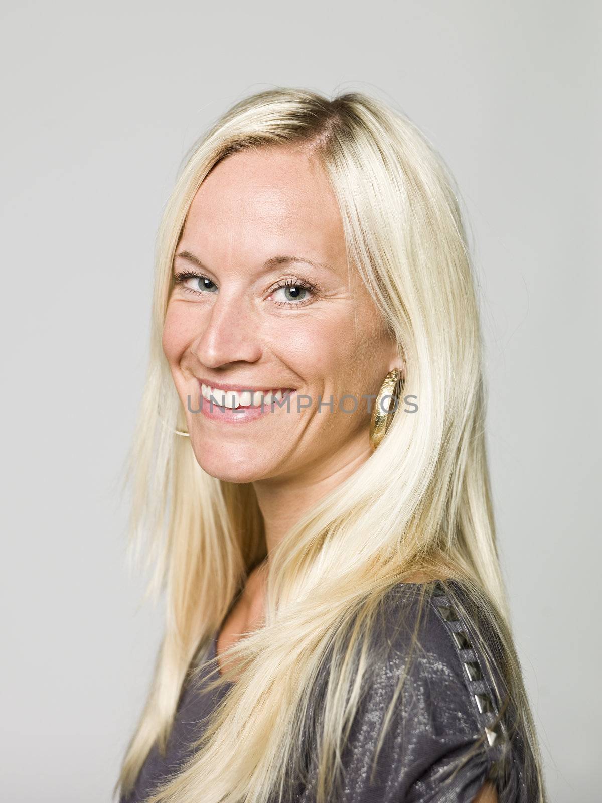 Portrait of a smiling woman