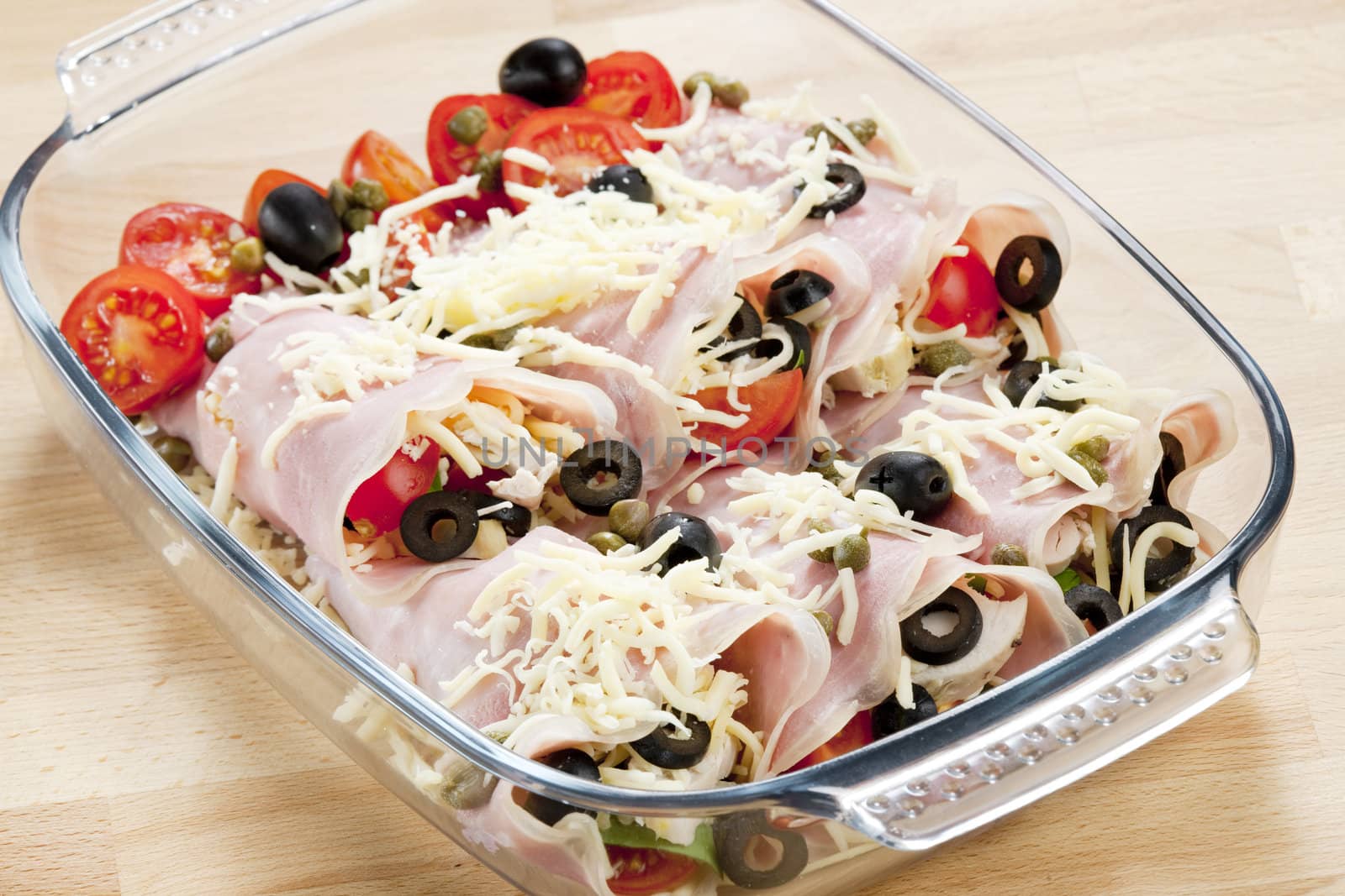 ham rolls filled with chicken meat and black olives