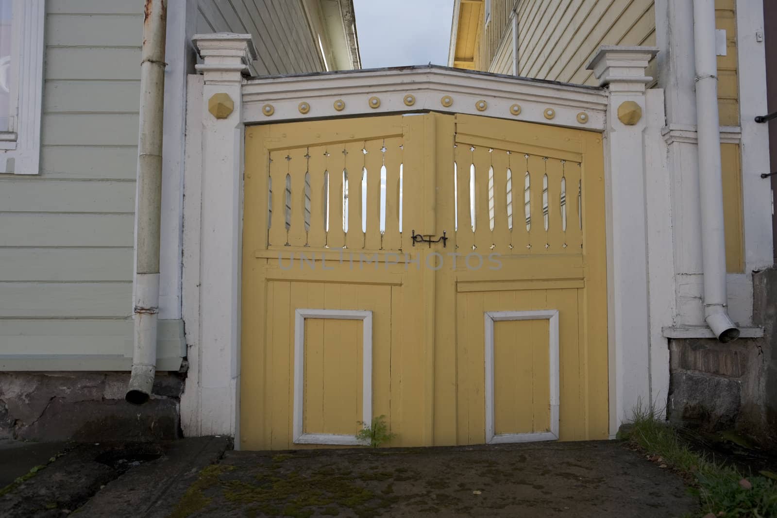 Old wooden gate in the old town of Tammisaari, Finland.