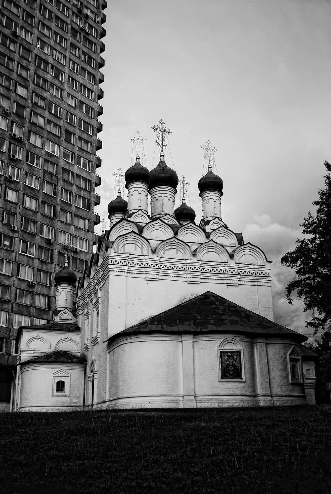 Simeon Stolpnik church on Noviy Arbat in Moscow