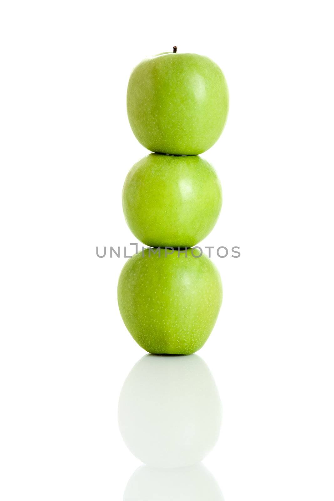 3 fresh apple isolated over white background