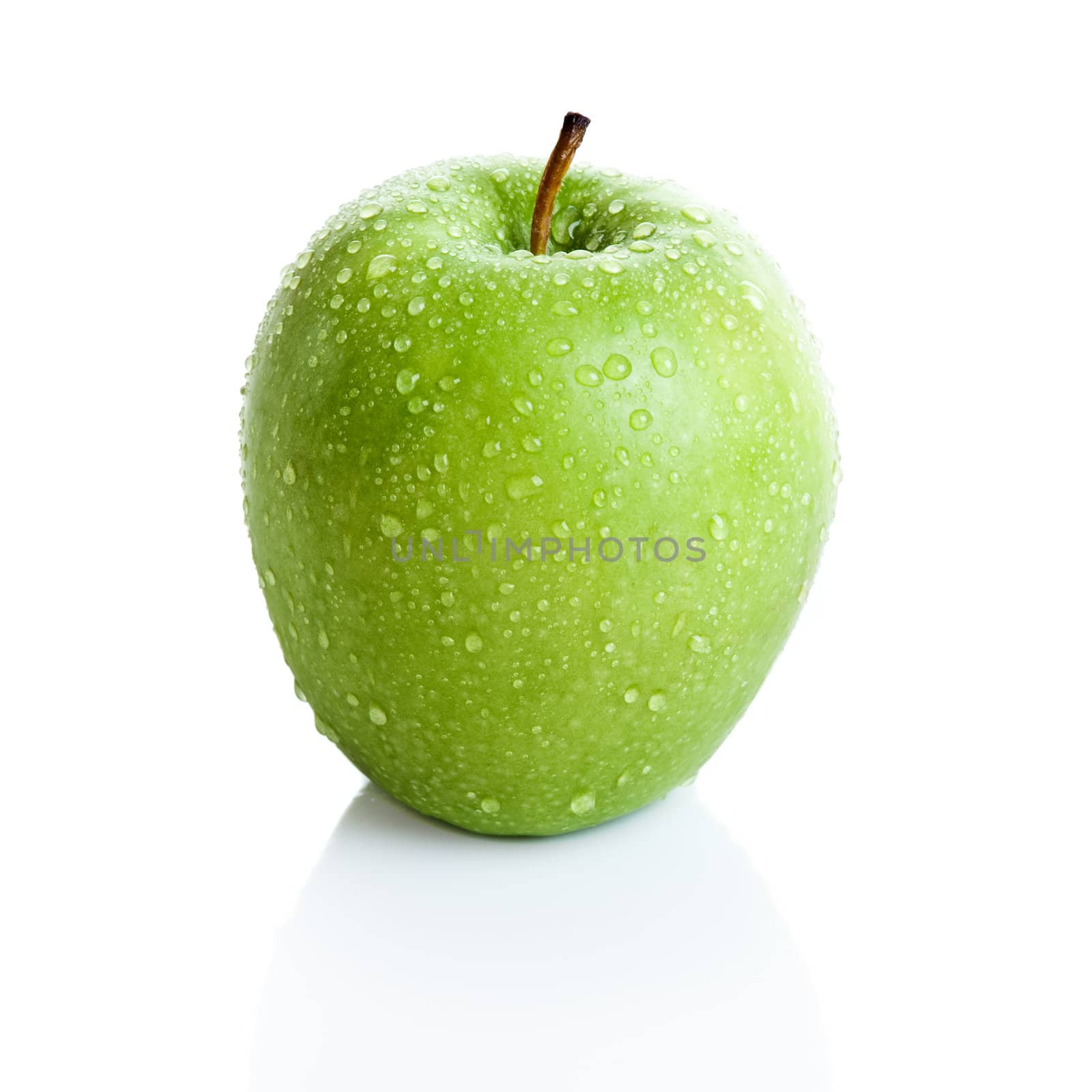 Fresh apple isolated over a white background