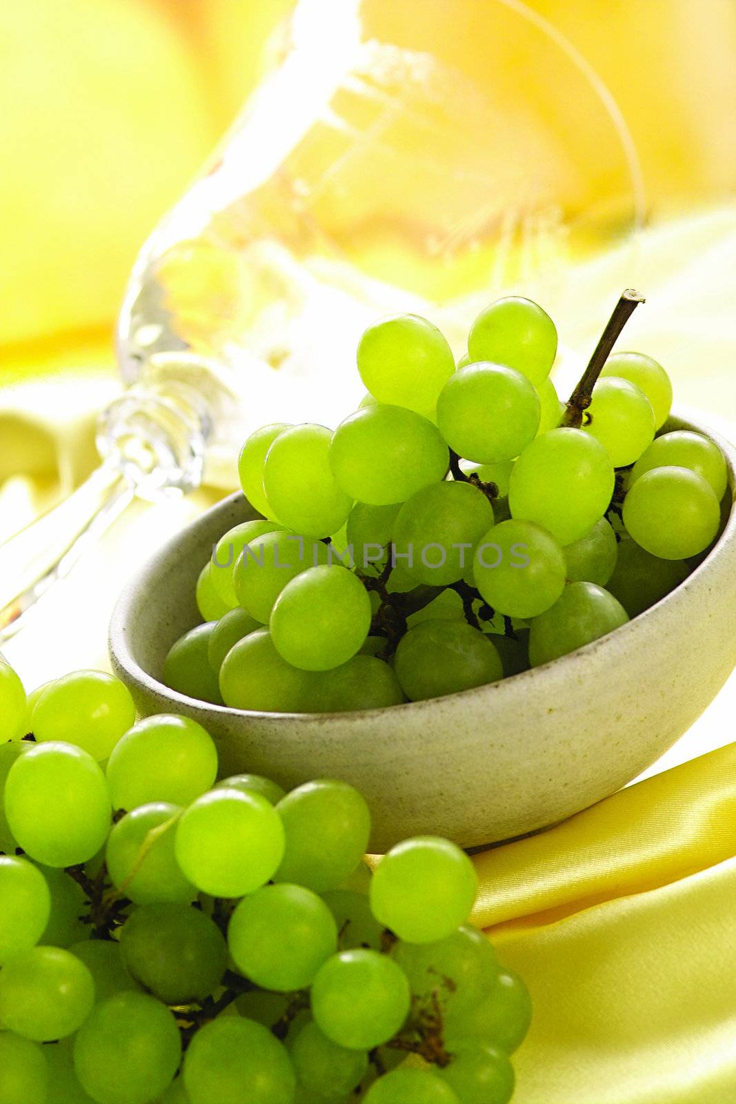 Fruit Photography fresh grape on the tray and table