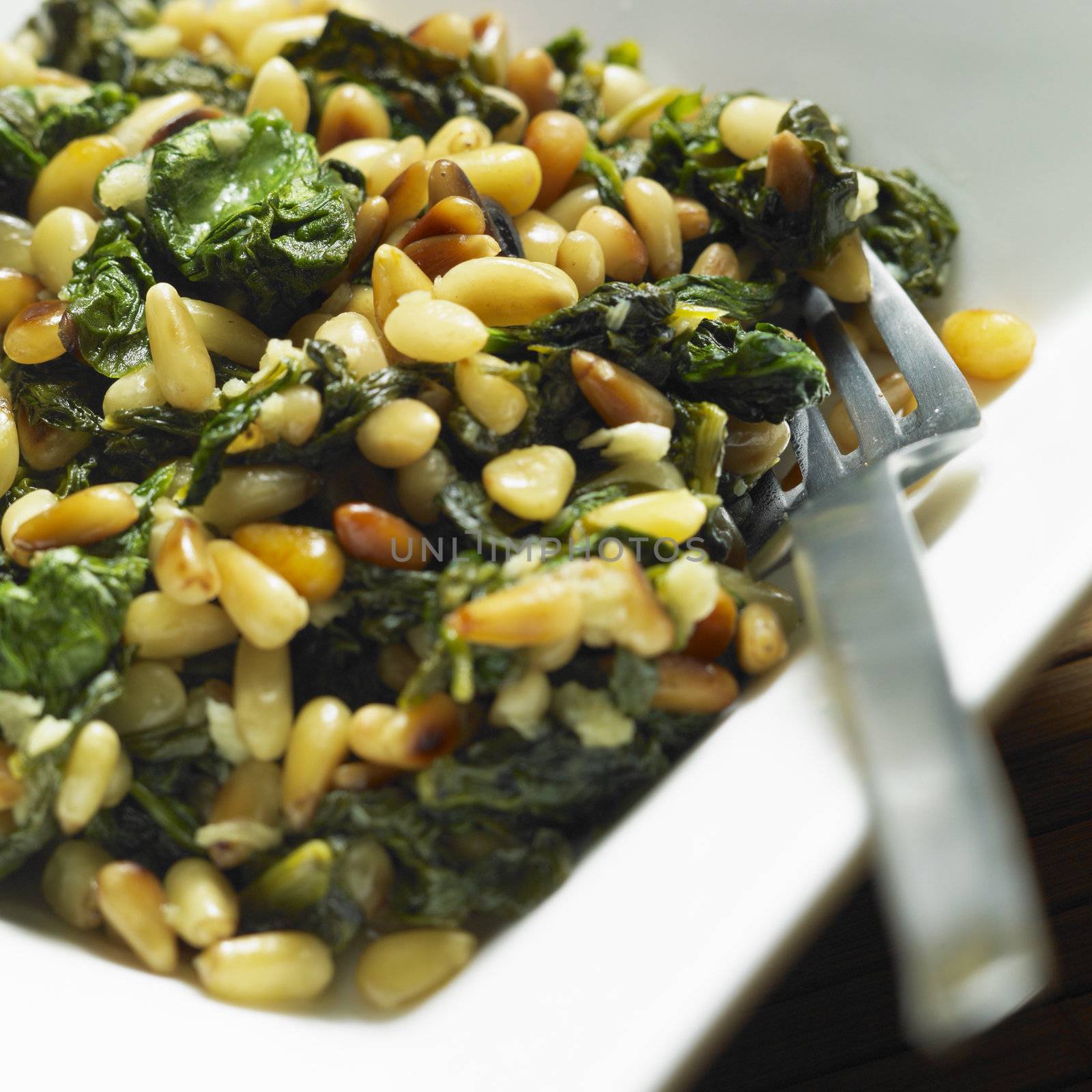 spinach with pine nuts
