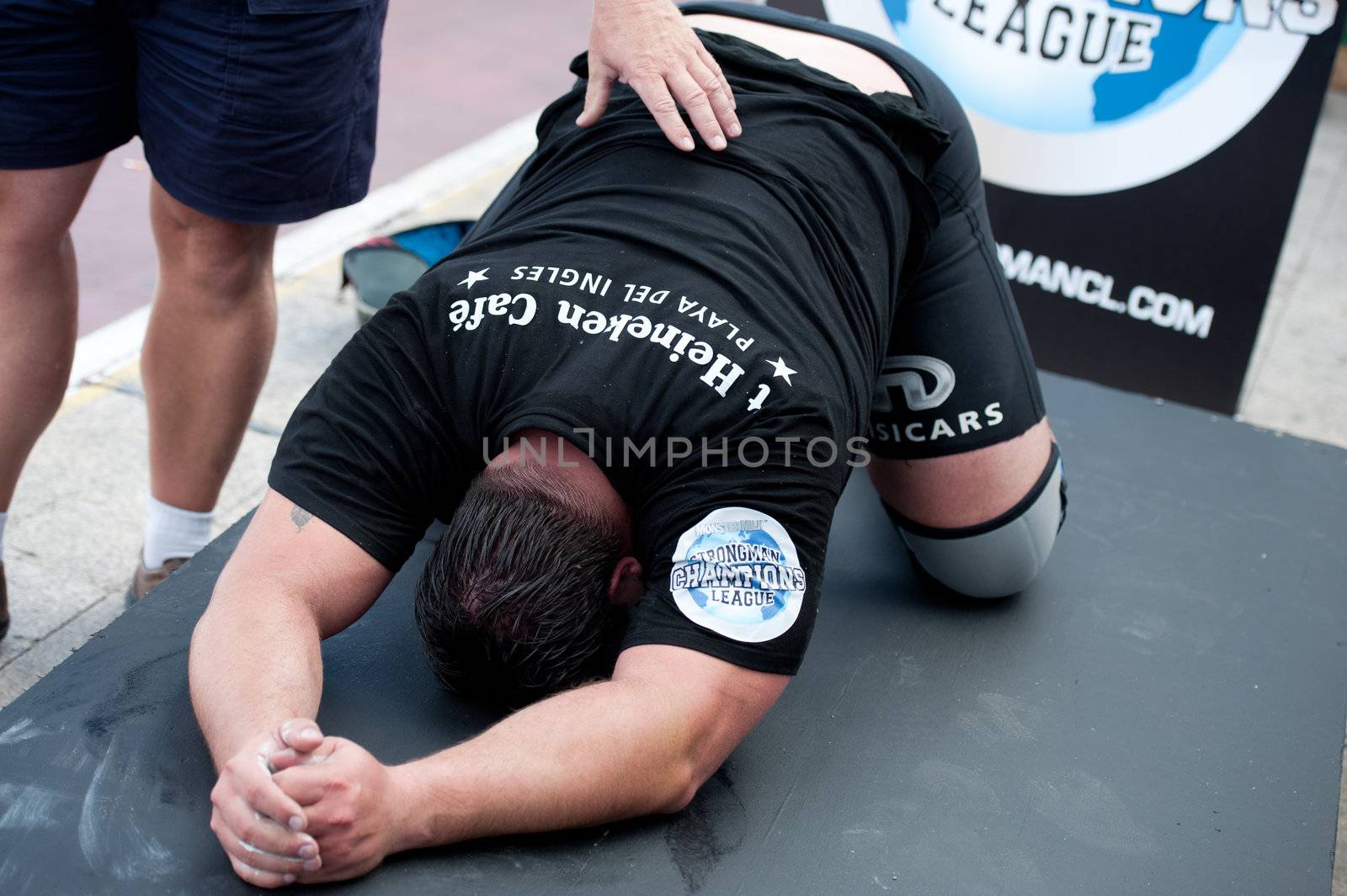 CANARY ISLANDS–SEPTEMBER 03:Arno Hams from Holland got injured during Strongman Champions League in Las Palmas September 03, 2011 in Canary Islands, Spain