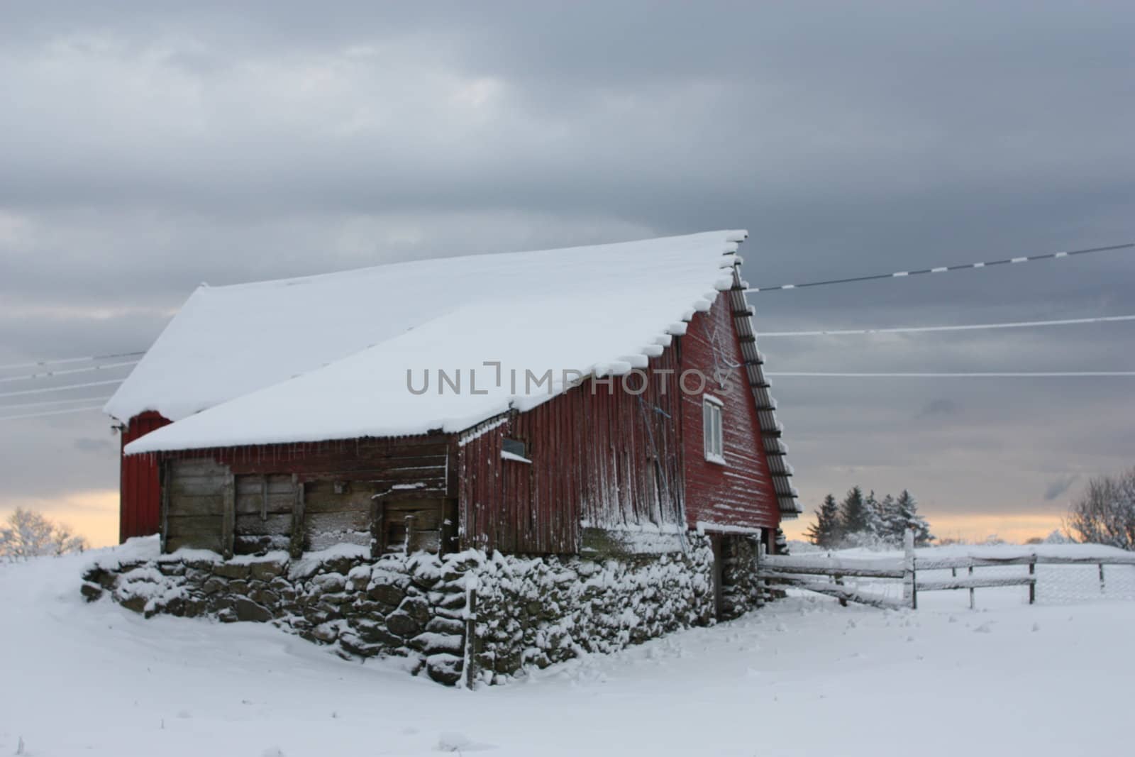 Old Barn by Einar