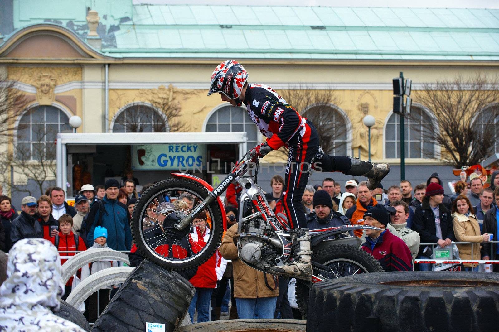 MOTOCYKL 2009 - 13th international exhibition of motorcycles and accessories in Prague going from 11 to 15 March 2009. 	
	
Fragment competitions of motoshow