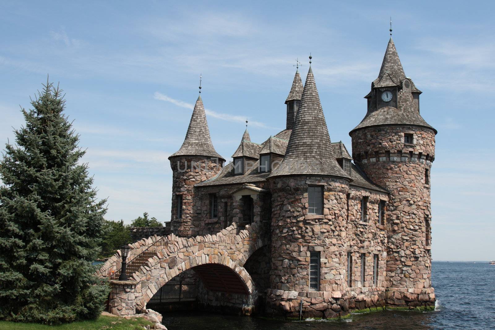 boldt castle by njene