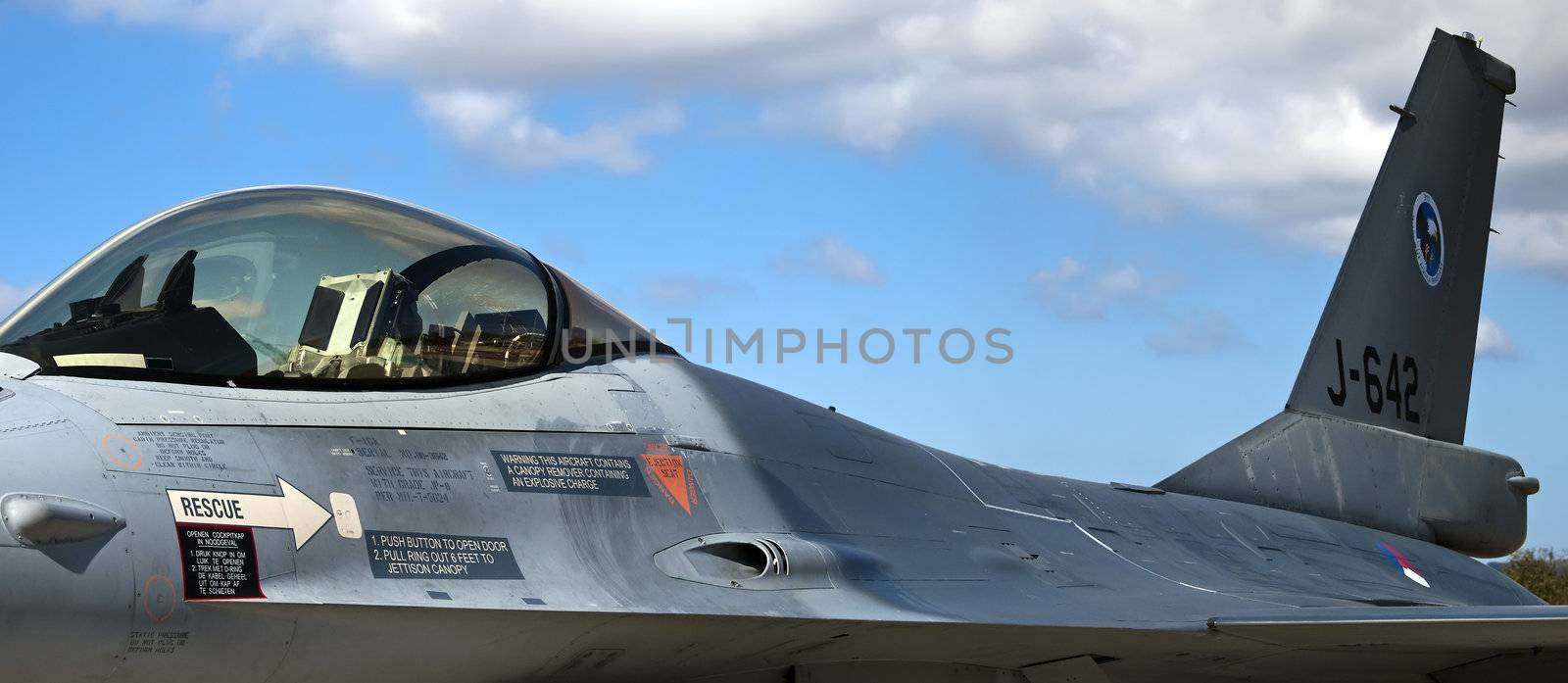 RNLAF  F-16 by PhotoWorks