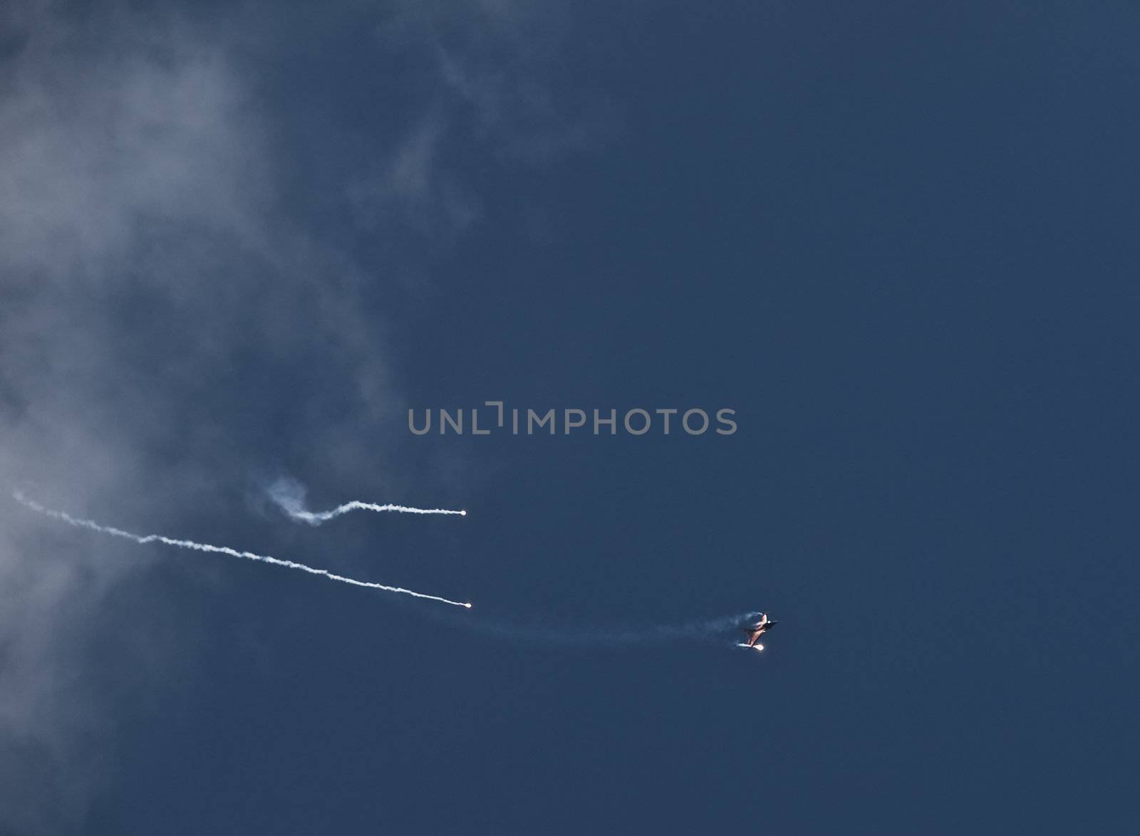 RNLAF  F-16 Fighting Falcon on Afterburner by PhotoWorks