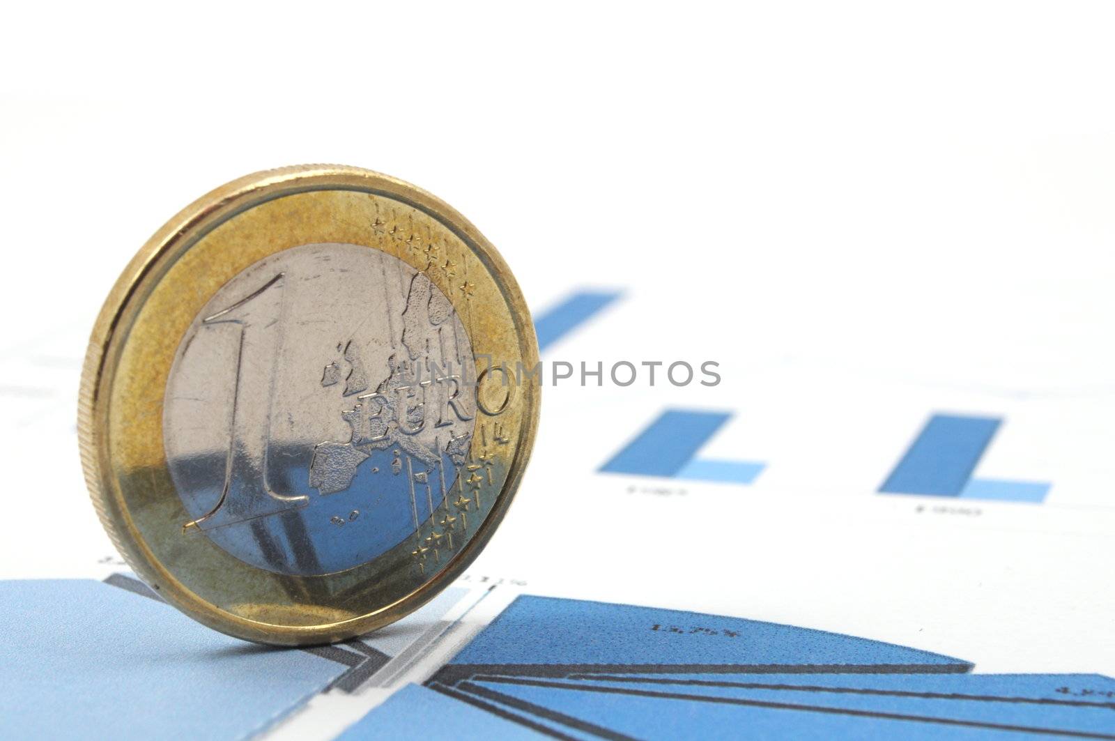 saving money or invest it on the stock market